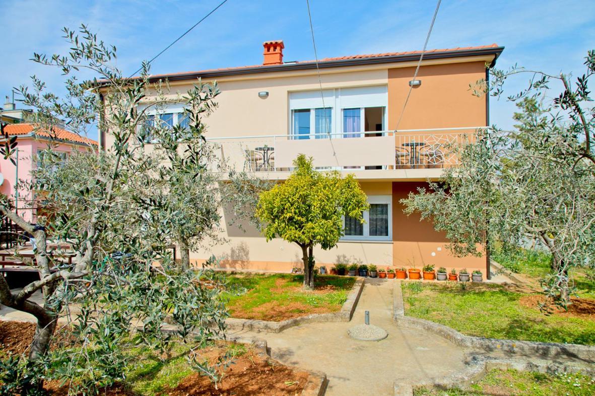 Apartment Kris Πούλα Εξωτερικό φωτογραφία